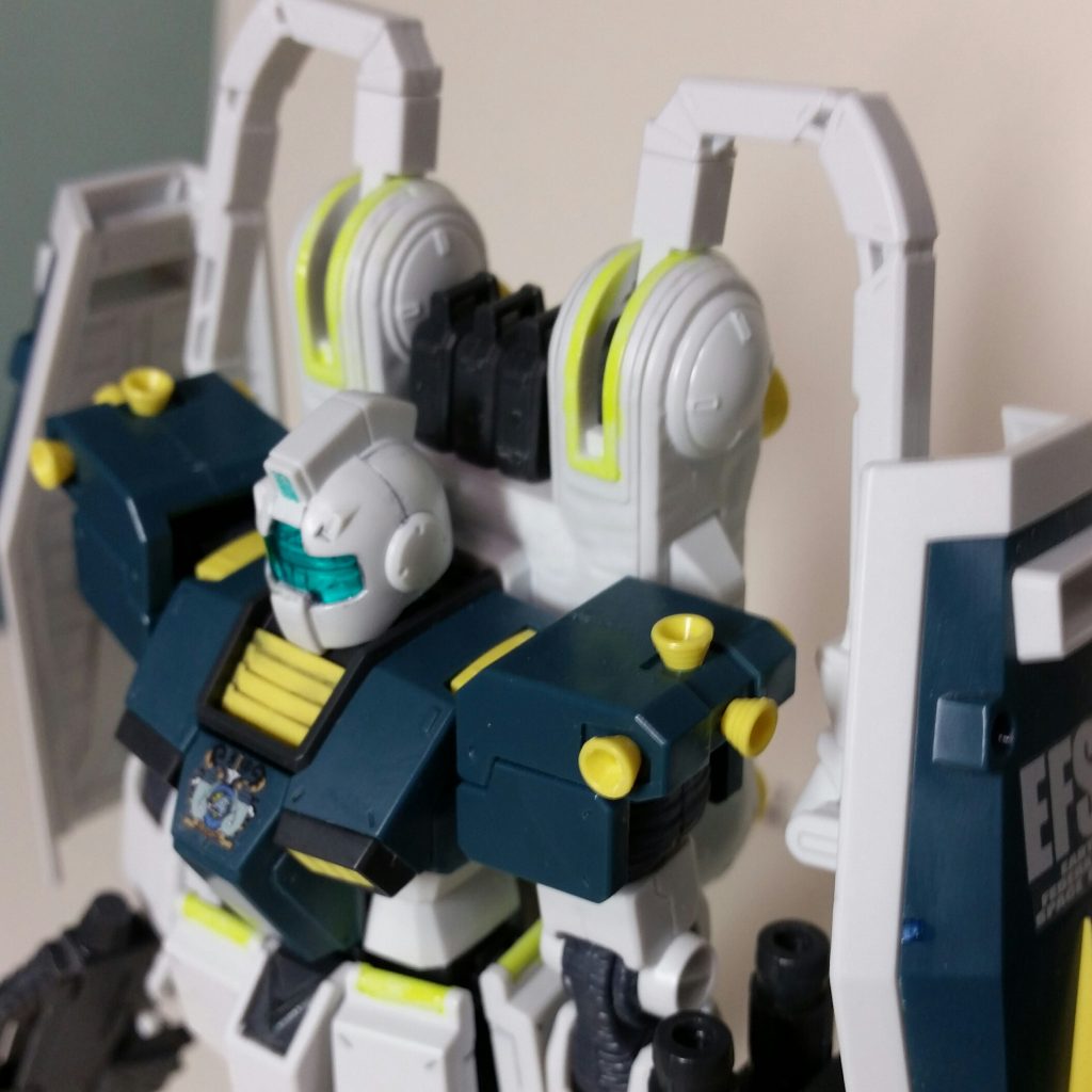 バックパックはシールでは無く部分塗装です