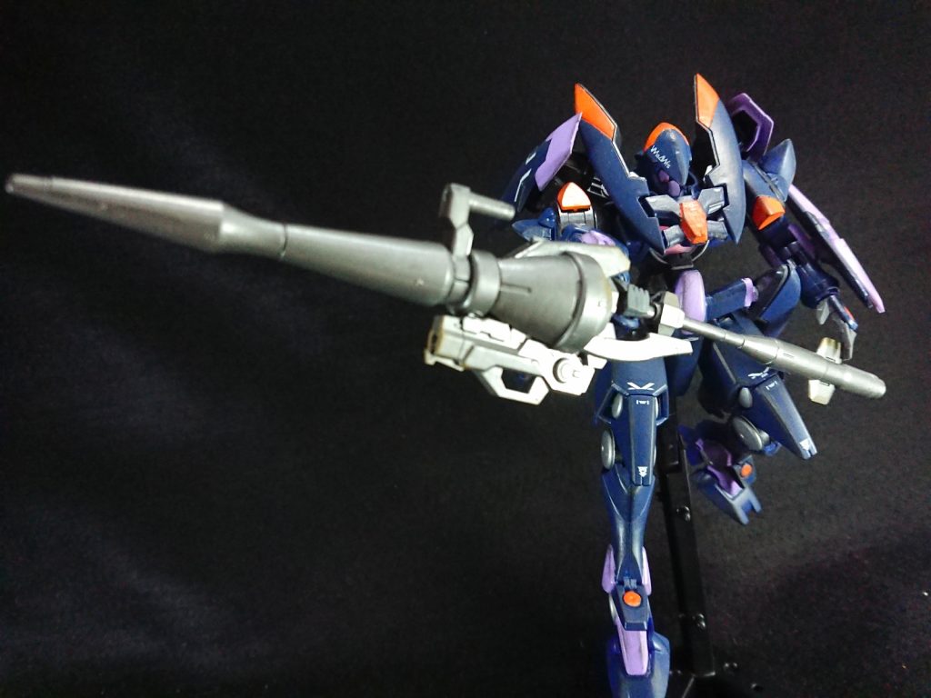 これまたノリで作ったグレートランス
GNランスみたいな感じで射撃機能付き、石突にバーニア付いてるので突進の推進力も出せる