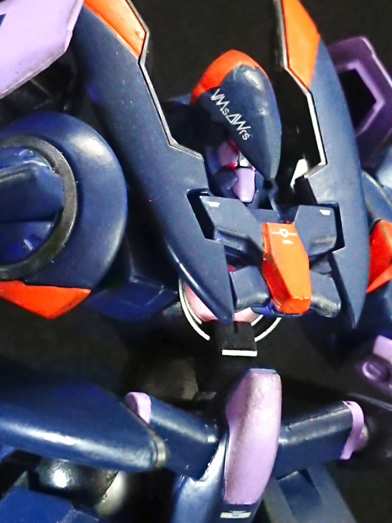 額のパーツ紛失により急遽作ったスネオヘッド
わりと気に入ってます
デカールはシリーズ違うけどご愛敬