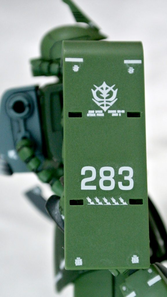 量産機なので、娘の名を冠した「283小隊」。
角つけちゃったので、隊長機という設定に!