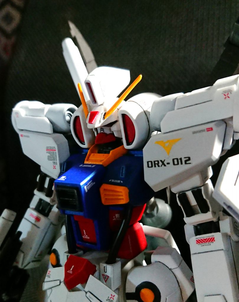 胸部はガンダムMK-Ⅱを芯に作成。