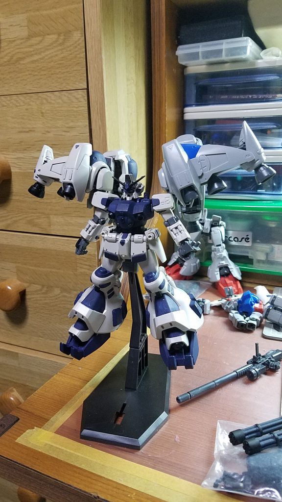 エアーブラシは勿論、合わせ目消しも知らなかった頃に色だけ替えて製作した過去作品のリメイクとして製作しました。