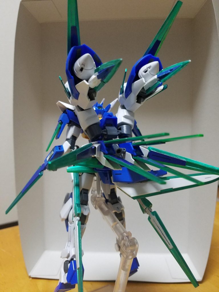 バックショット
cファンネル盛々ですねw
隙あらば付けてしまうタチなのでw
正直GNショートブレイドの色合いは失敗したと思ってます…