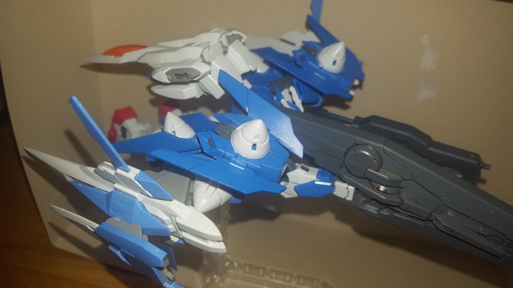 移動中は質量のある体が置いていかれるので、腕を前に出しておきます。
間接への負荷は大きいですがこうしないと即座に戦闘態勢に移れません。
そのくらい重たくなりました……