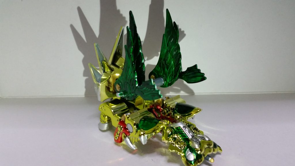 超伐折羅曼蛇（スーパーバサラマンダー）
サラマンダーがピンチに陥った千生将軍を助けるために雷帝の力を得た姿。