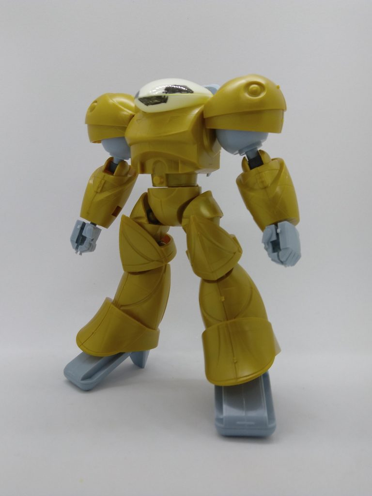 当初は頭部替えと腿の切り詰め位を考えてましたが…