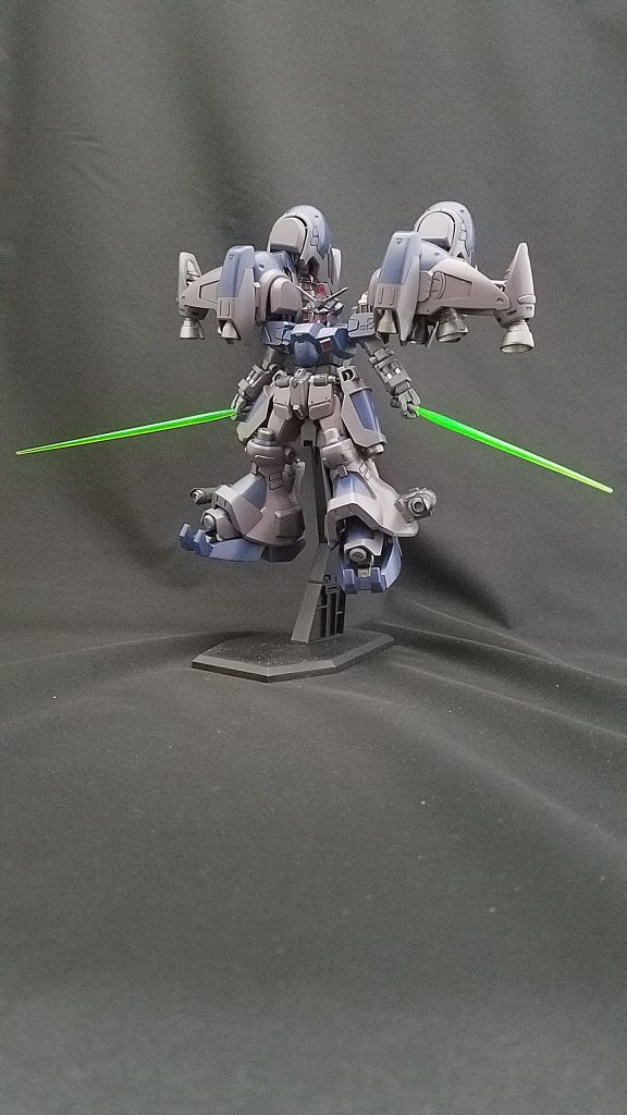 バインダー展開して、サーベル二刀流。
シルエットはクシャトリアをイメージしてます。