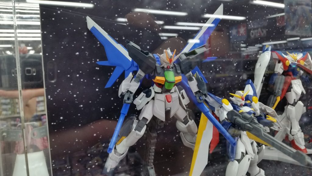 某家電量販店こと、ヨドバシカメラ博多店さんの商品見本として展示されているビルドブースターを装着したダブルエックス。こちらをSD化させていただきました。
※ヨドバシ博多店さんから写真の掲載許可は頂いています。