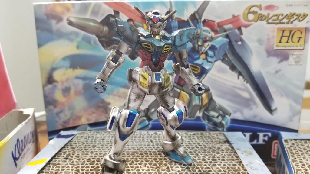 イエロー部分はワンポイント的な役割でメタルイエローを使用。