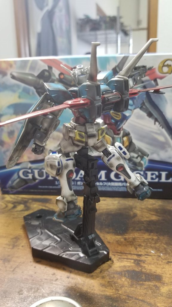 細部は筆塗りとシールで。