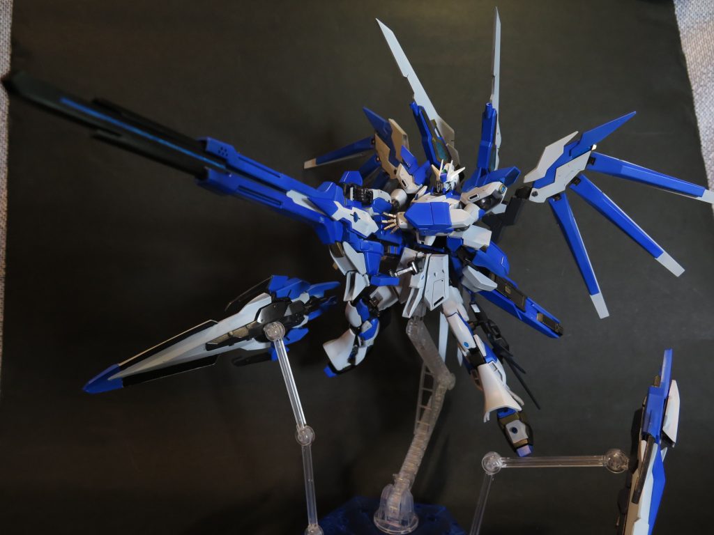 フォーミュラカノン。スペリオルバースト
アウルンのリンカーコア。ジェネレーターに直結した,クレッセント。ハート。スペリオルだけが出せる,最強のフォーミュラ砲撃.