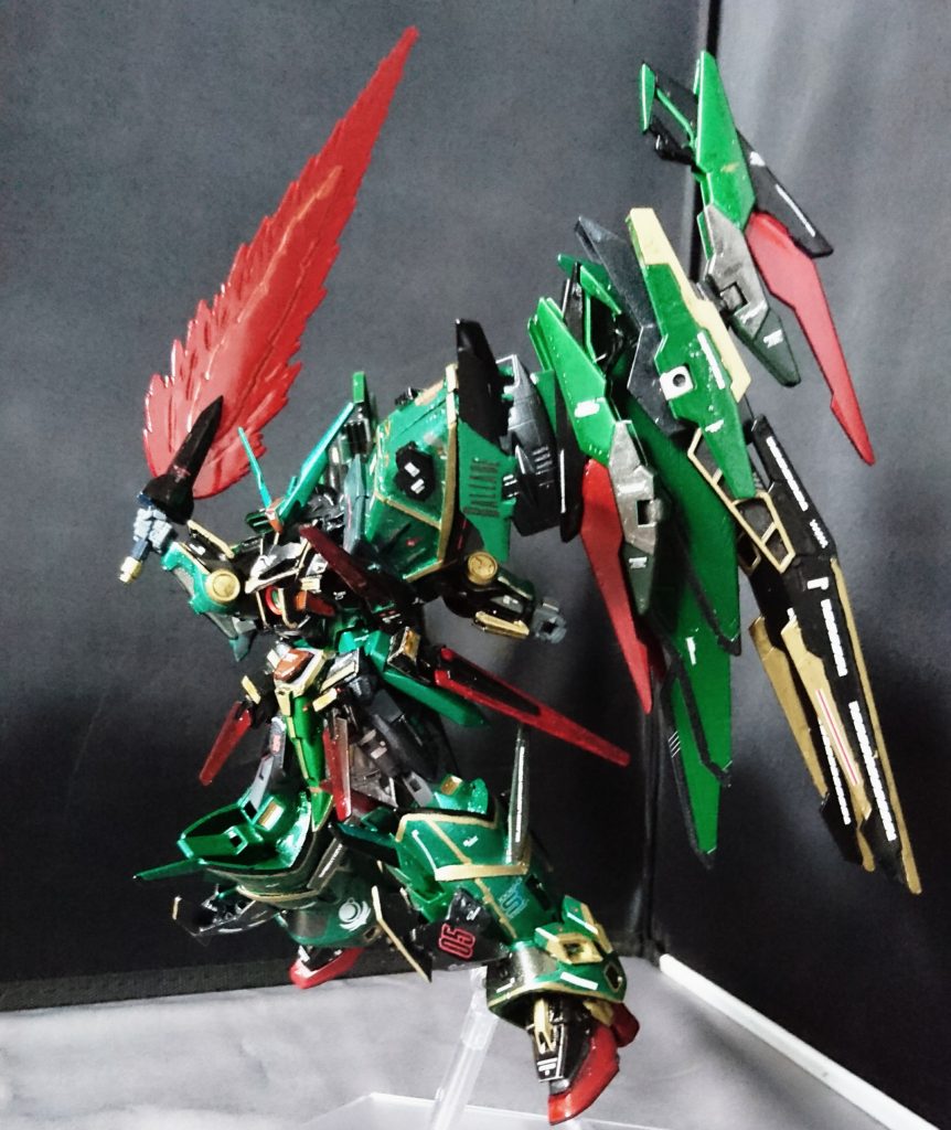 武器その1 ビームバスターブレイド
高出力のビームサーベルです!エピオンのキットが1/100サイズのため大きなビームサーベル感を出せました(ゝω・´★)