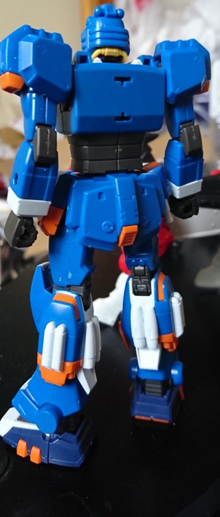 ご覧の通り武装なし、バックパックなし、角もない状態からのスタートでした(^^;