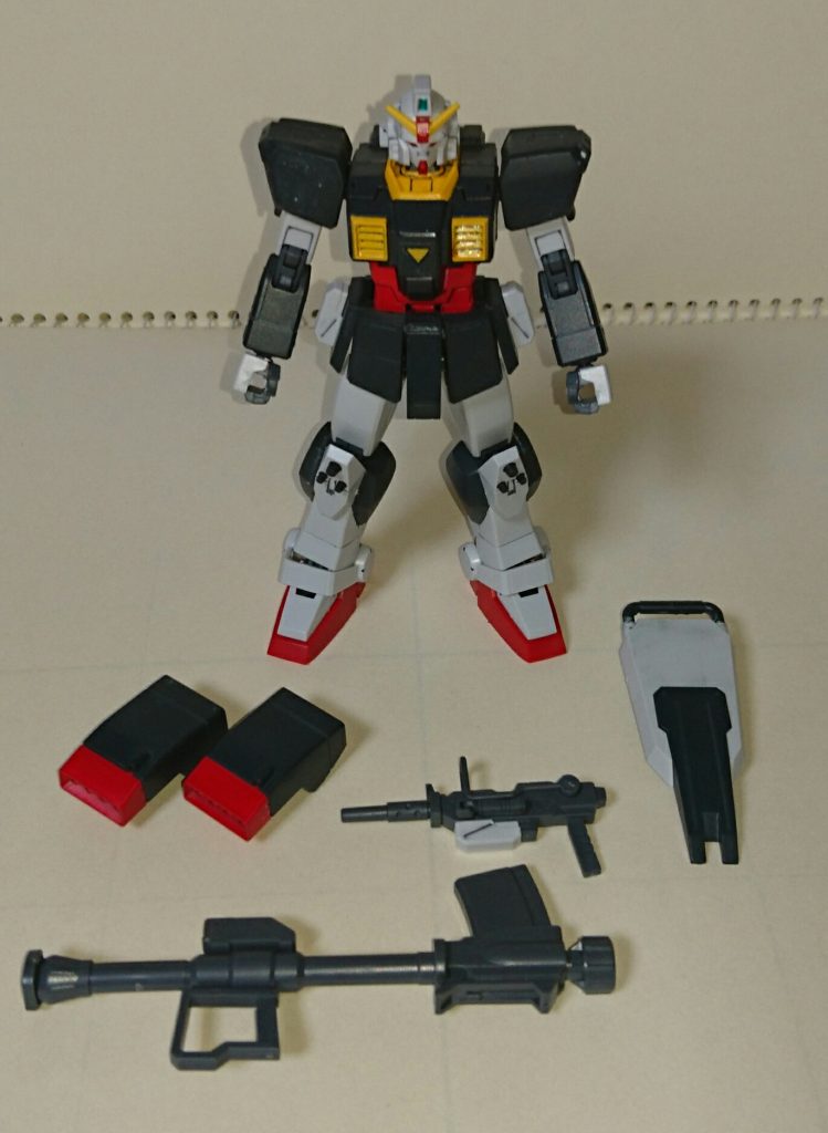 武装一覧です。ビームサーベルは脚部に収納しています。