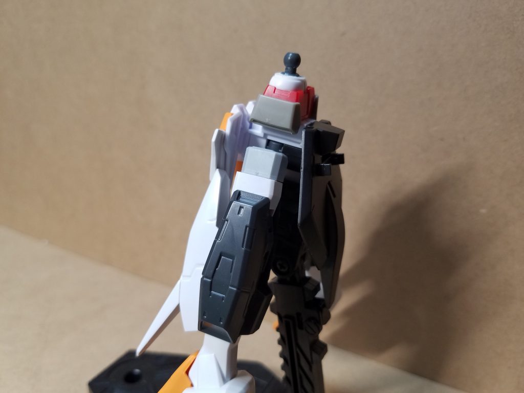 腰はお店で見つけたジャンクパーツと交換しました。