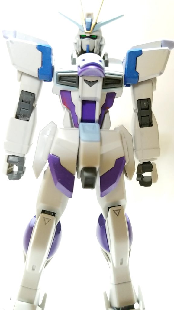 正面から　
結構､ヒロイックなカラーに仕上がったと思います｡