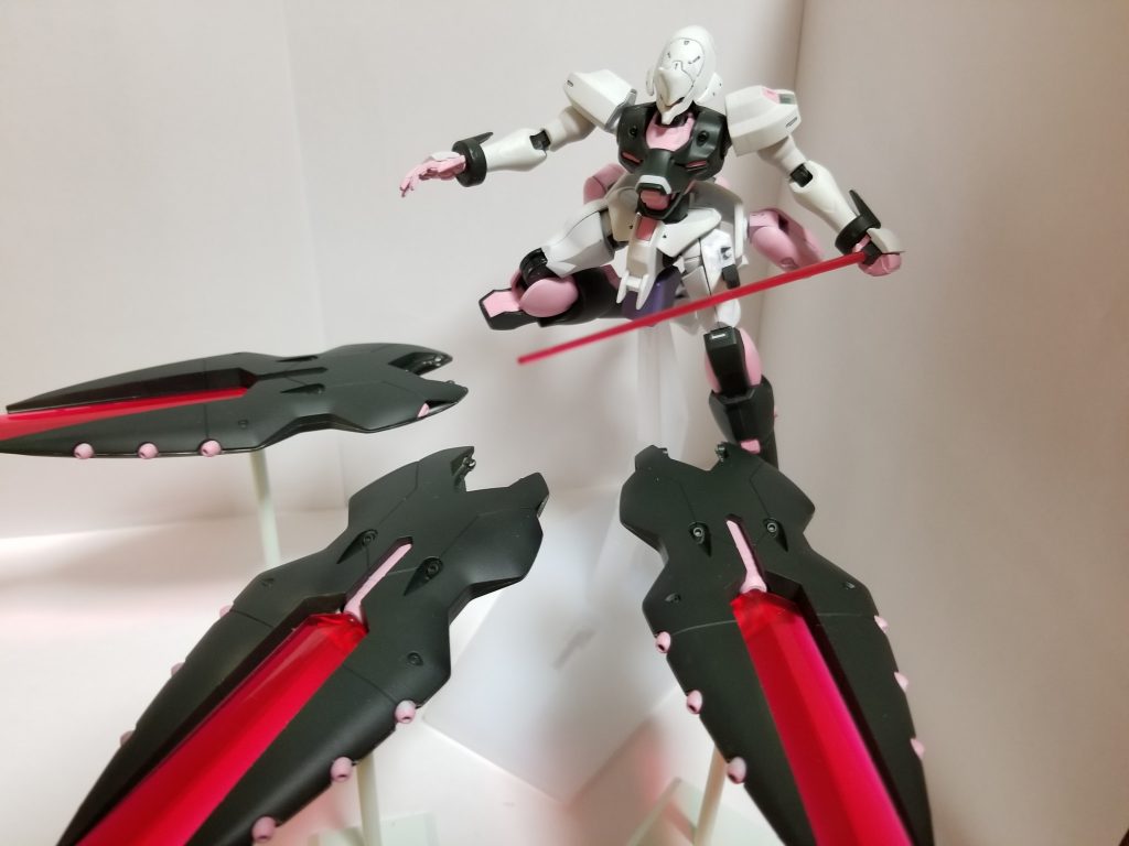 そして戦闘シーンのイメージです！
やはりこういうのを撮ってみたかった！

やはりスカートファンネルの
美しさよ…:(；ﾞﾟ'ωﾟ'):