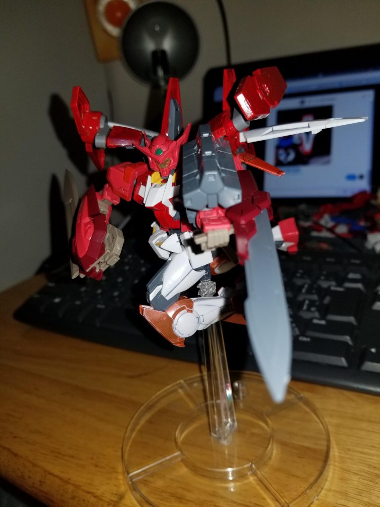 まだ背中にエースユニットがついてます。