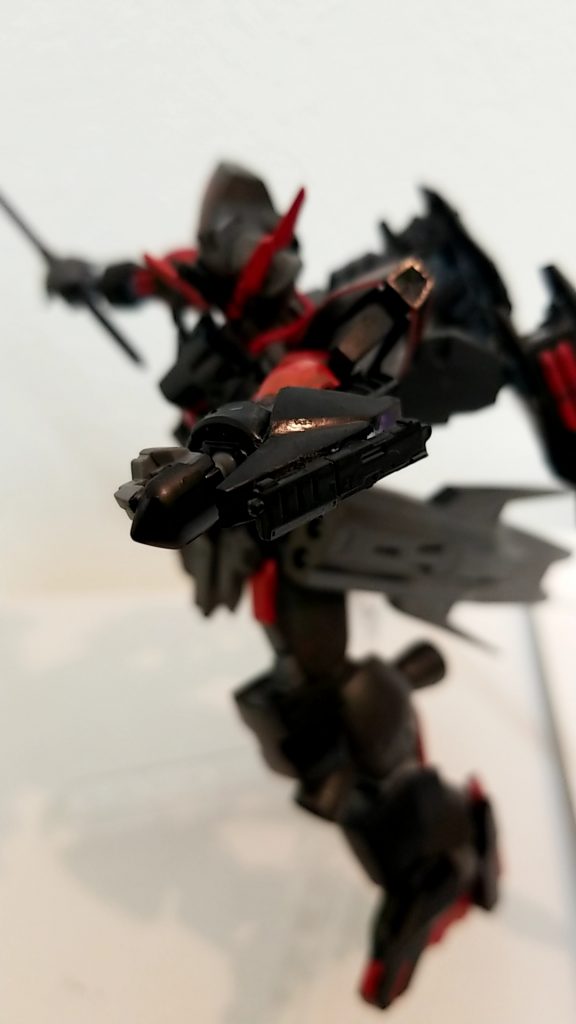 唯一の変更点
腕部射撃武器「ガルム」
肉薄している際の不意打ち武器
名前の由来は北欧神話の狼で
銃→じゅう→獣だから