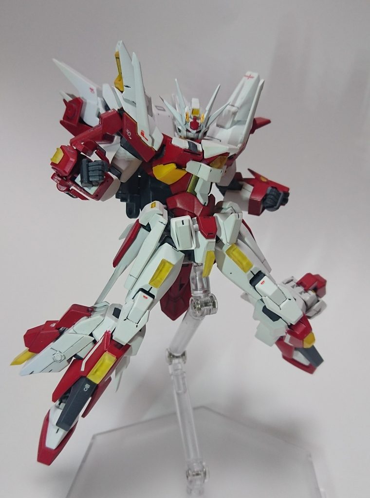 エクストリームガンダム、AGEシステムの2つの「進化」の力によって生まれた機体。
戦闘中に相手の弱点と優れた部分を分析し、それに合わせて機体ステータスを向上させる「EXE(