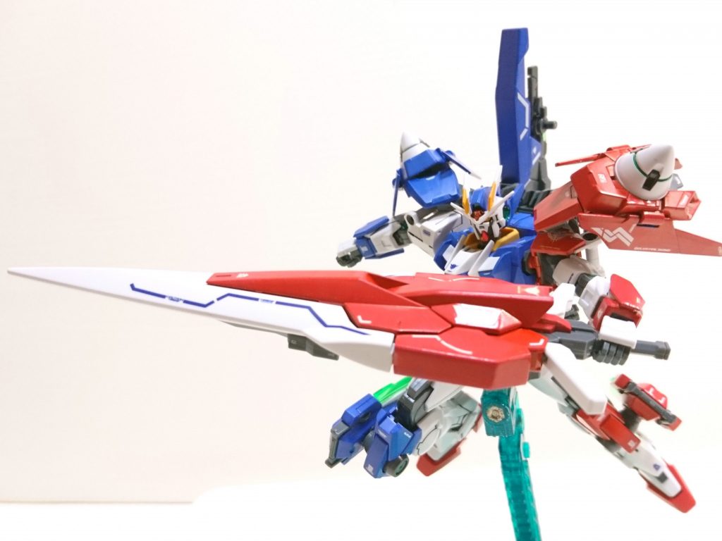 00ブルーは
エクシアブルー＋バイオレットで濃いめの青にしました。