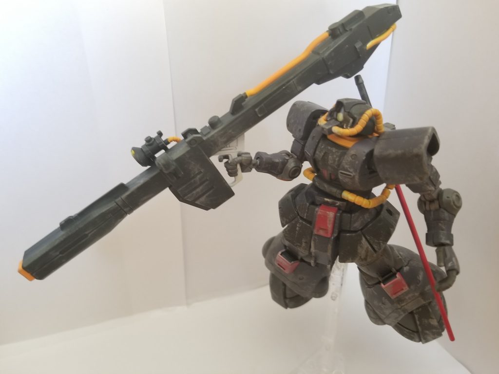 ビーム・バズーカ
ドムといえばこれでしょう!!??
何気にこの武器は4色で塗り分けてるので
時間かかりました。