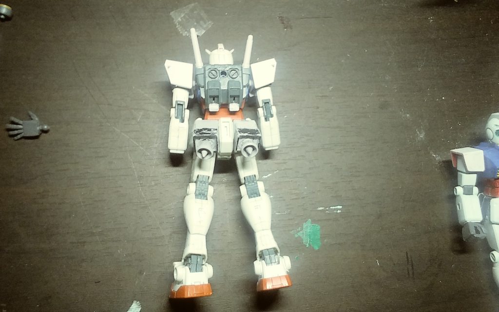 腰部にはビルダーズバーツのバーニアを配置しました。