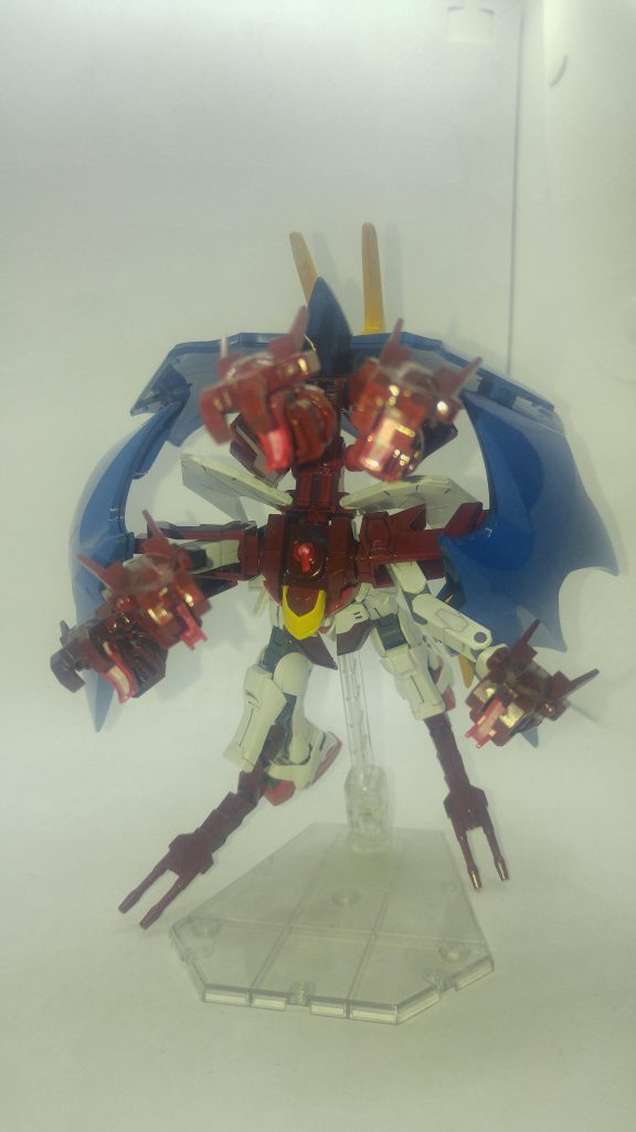 ドラゴンスクランダーと合体して、巨大ゴッドフィンガーにできます
「俺の体が真っ赤に燃える！お前を掴めと轟叫ぶっ！ぶァァく熱！ビッグバン・フィンガァァァァ！！！」
元ネタはくろがねの城です。