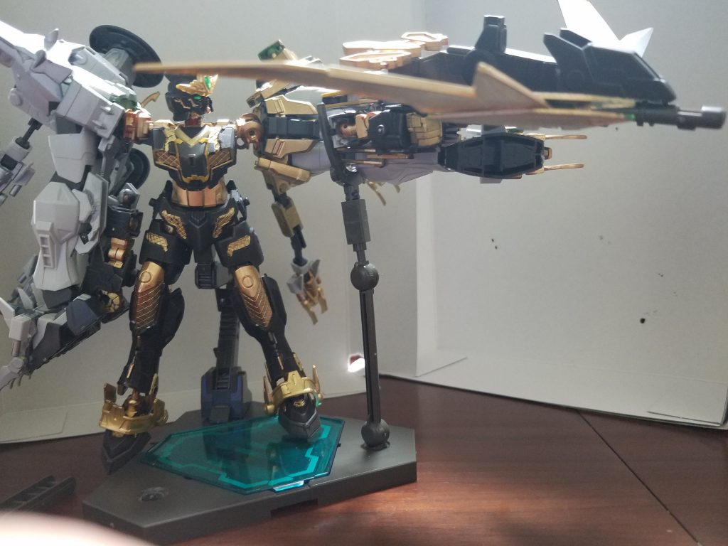 アーチェリー的な超大型ライフル‼
鳥型のビームが出ます
きっと　たぶん(笑)