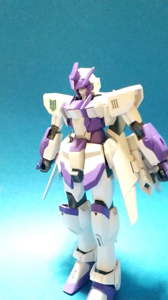 動かしてたら偶然発見した「スカートモード」
若干、女性らしさが出たかな……?