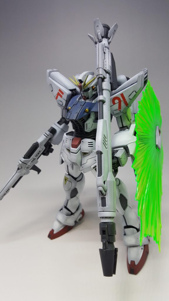 初めてのグラデーション塗装も概ね上手くいきました(´∀`)
よく見ると粗いところもあるので、あまり寄らないで下さい(^_^;)