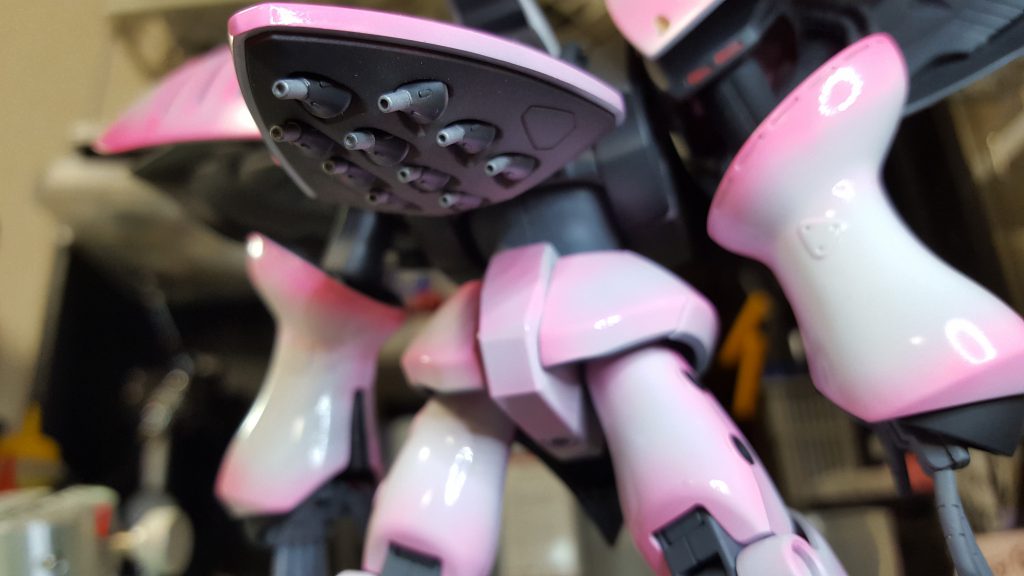 ファンネルはミッドナイトブルー、フラットアルミの振り分けでトップコートはスーパースムースクリアーです