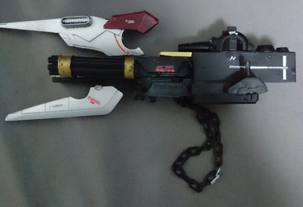 ・アンカーバレット
ベルセルクヴィータの射撃武器でマシンガンや爪付銃がついています
但し、基本接近特化機体のため射撃戦が必要な時に使うんだとか(´・ω・`)