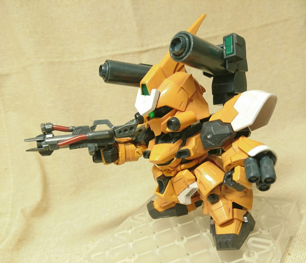 メガビームライフル 
プラパイプをベースにしてプラ材メインでスクラッチ