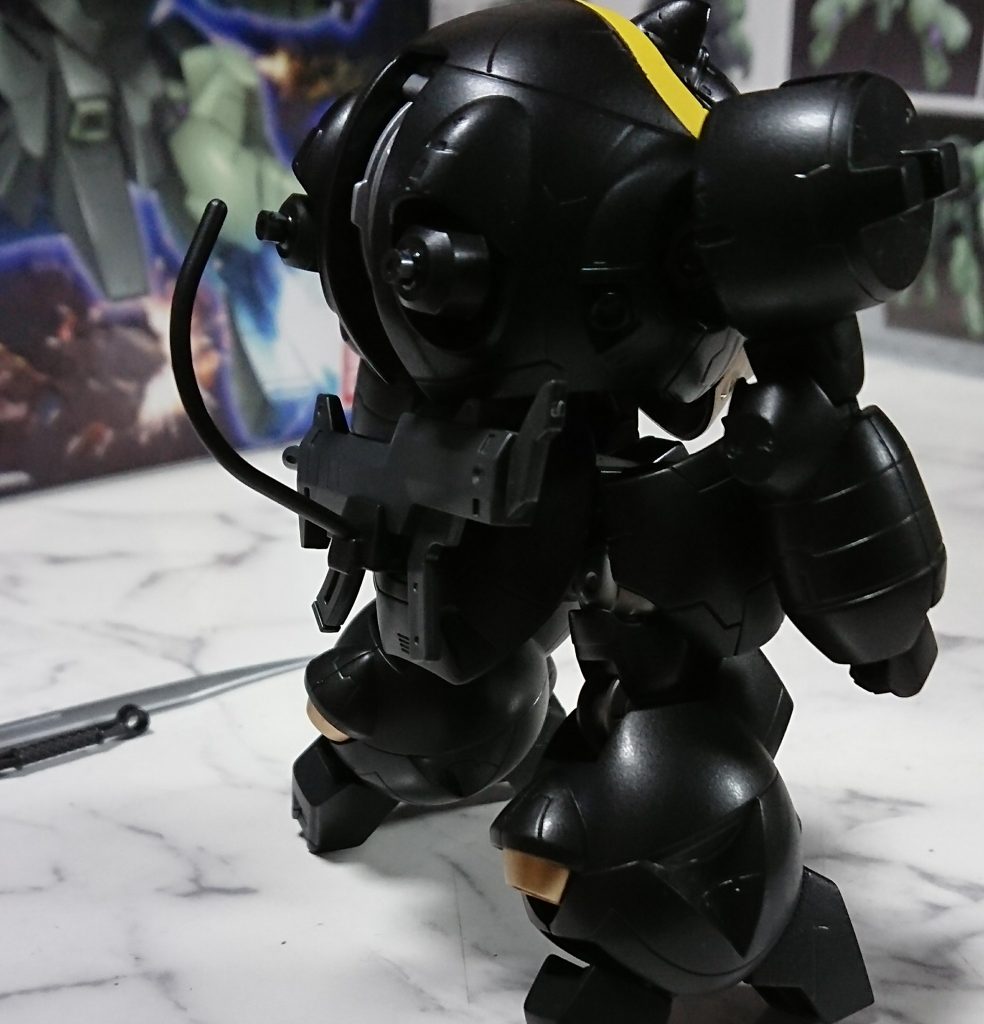 背中、ランナーで尻尾を表現しました。