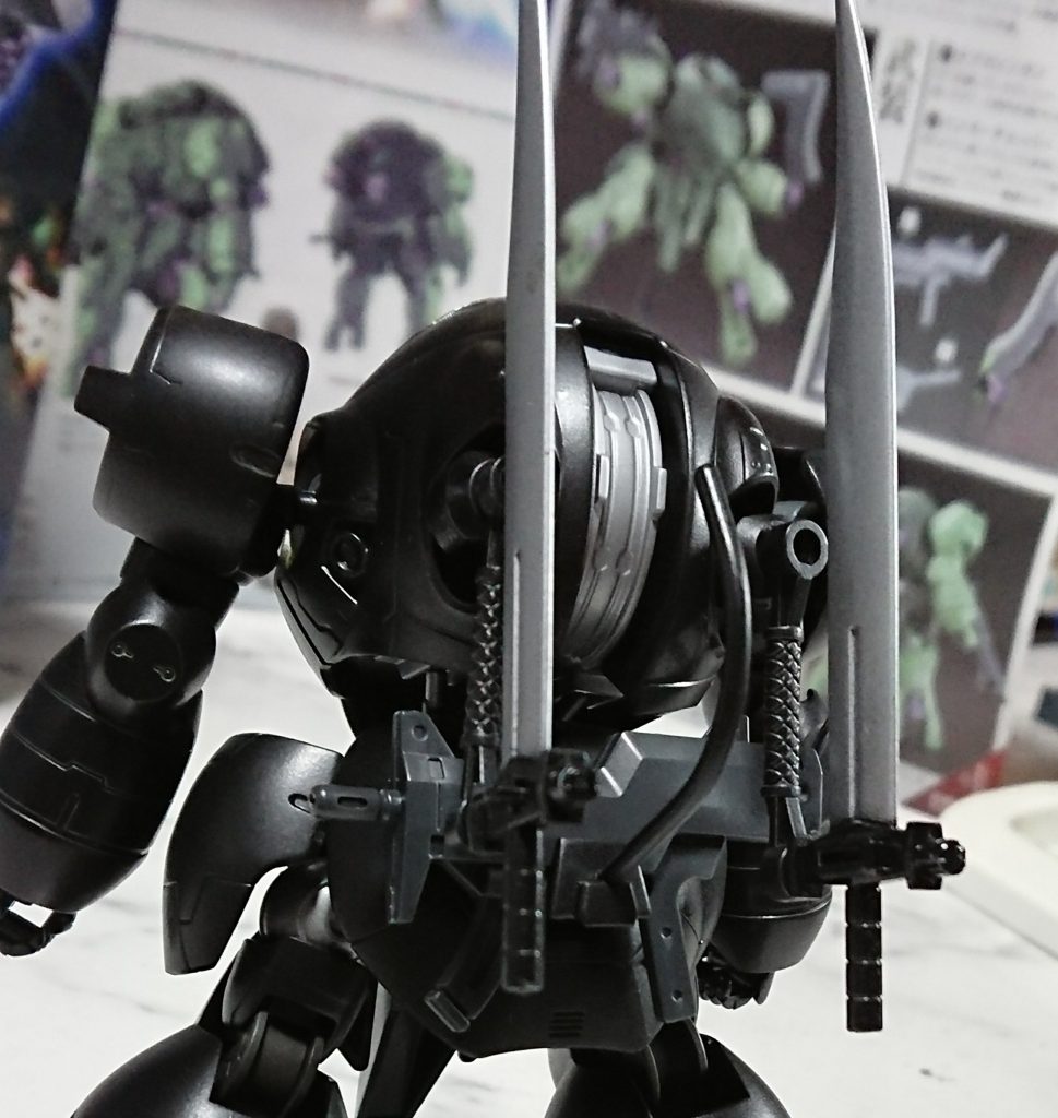 武装全収納 背中。シンプルです。