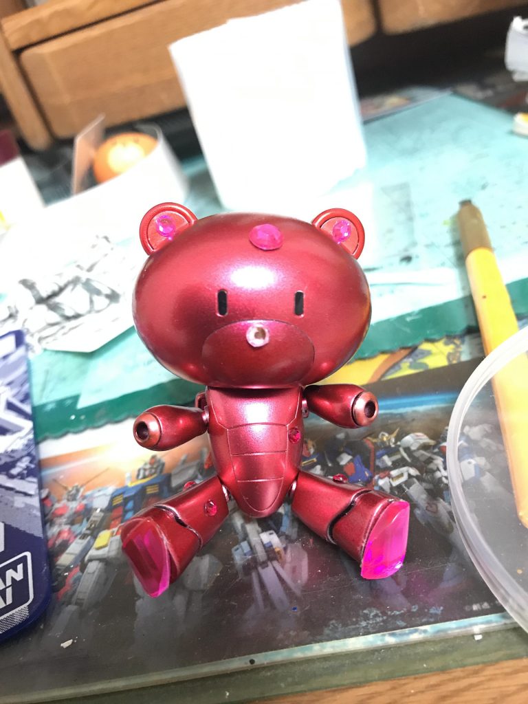 セリアのビーズやシール類を貼りました