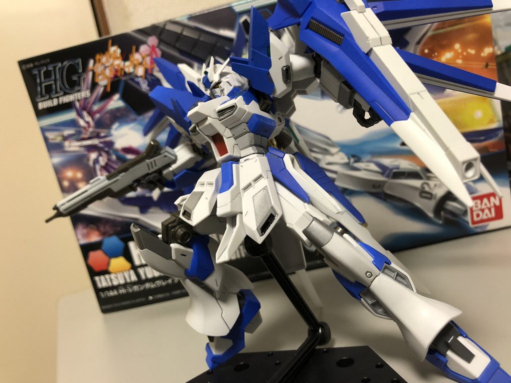 太もも部分の可動域が狭いため種系ポーズを取ることは出来ませんがそれを補って余りあるイケメンキットだと思います