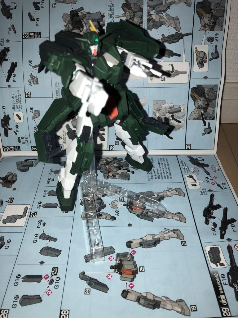 最後にgnピストルIIで。これ持たせる時は片足取ったりして半壊状態で撮りたいけど、自分の製作技術ではまだ無理ですね(´・ω・｀)