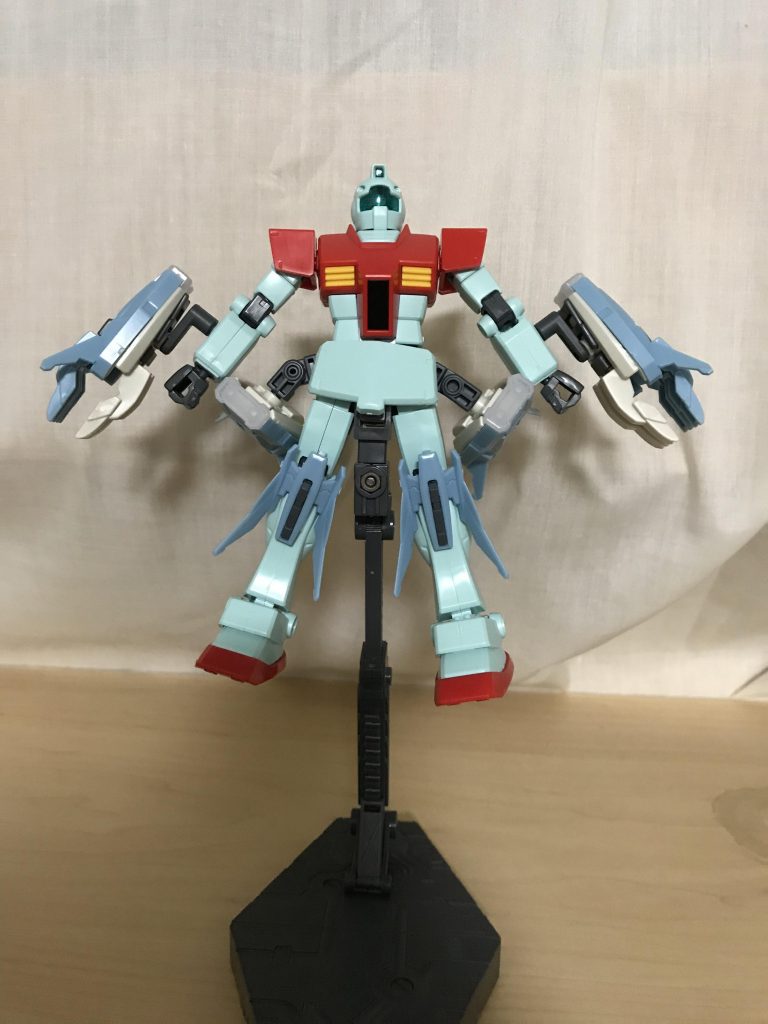 本体は膝、腰、腕にプトレマイオスアームズのパーツを使いました。