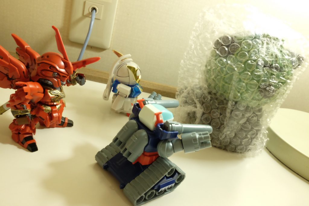 シナ:よし!  あけたぞー!
武者∀:とつげきー!!
タンク:わーい!!