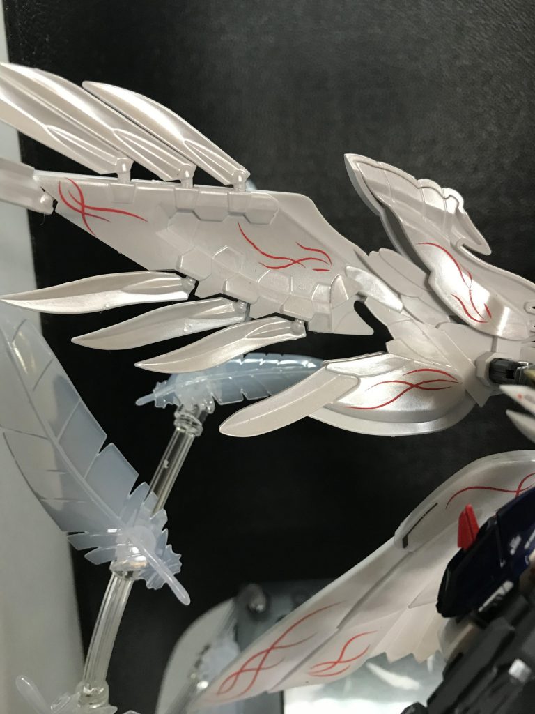 RG ウイングガンダムゼロ EW パール&メタリック塗装+拡張エフェクトユニット–4枚目/制作者:モルガナ