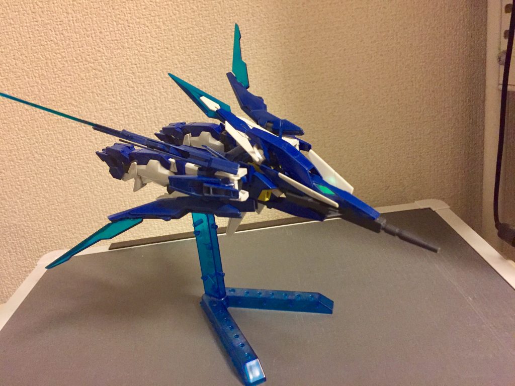 フェニックスモード

パーソナルカラーを青にしたことにより、よりヒロイックな感じになったので、MS形態より好きだったり…