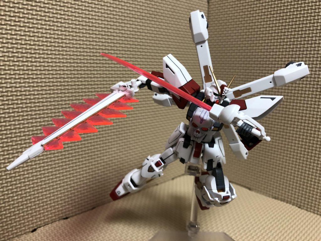 高出力モード時はフェイスカバーが開く。
ビームザンバーとムラマサブラスターで格闘特化となる。