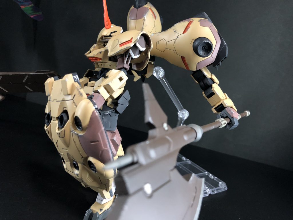 100分の1サイズのアックスなので強力ななぎ払いで敵を破壊します。