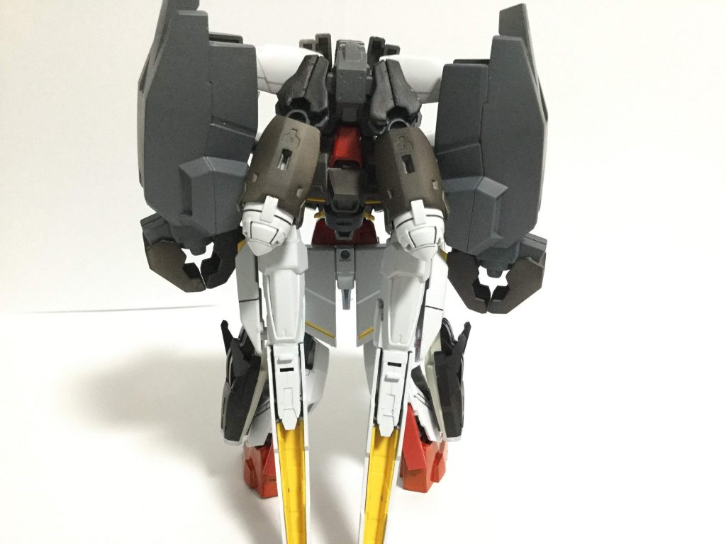 バックショット
上のセラヴィー(以降セラ)に太陽炉を2つ装着
こちらはラファエルと一緒で分離した時太陽炉はセラに付き、セラヴィーは貯蔵タンクで稼働