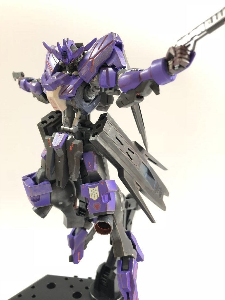 膝にはセブンスターの紋章を