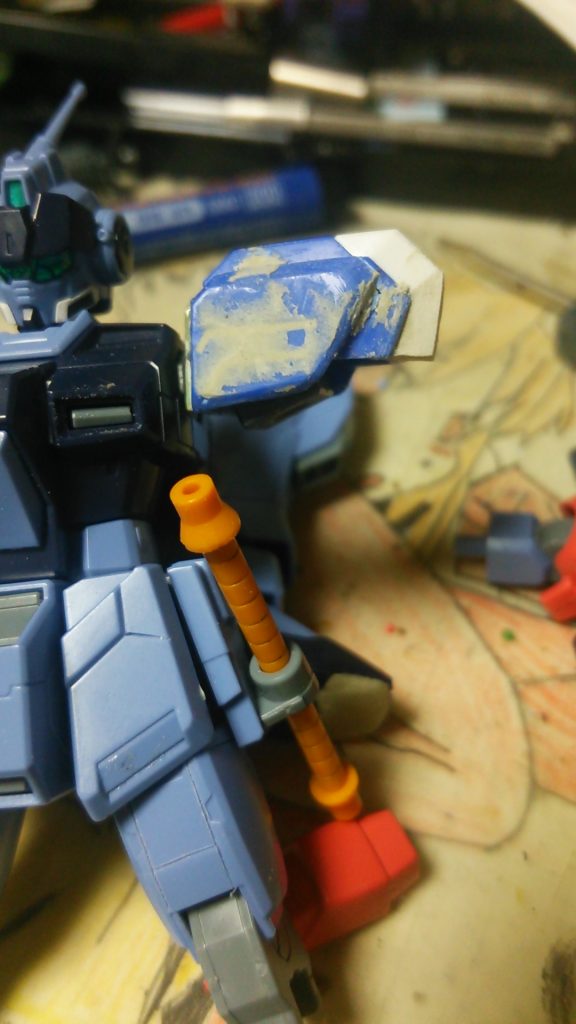 パテ盛り
パテで肩の形状作り
腕の関節移植の写真がないので申し訳ないですm(*_ _)m