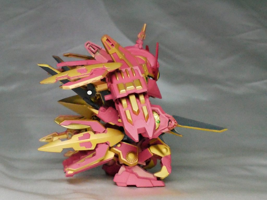 素早く相手に近づき雪崩のように切り裂く！