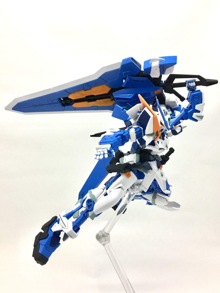 可動域が広いので、箱絵のポーズも決まる!(超カッコイイ……)
